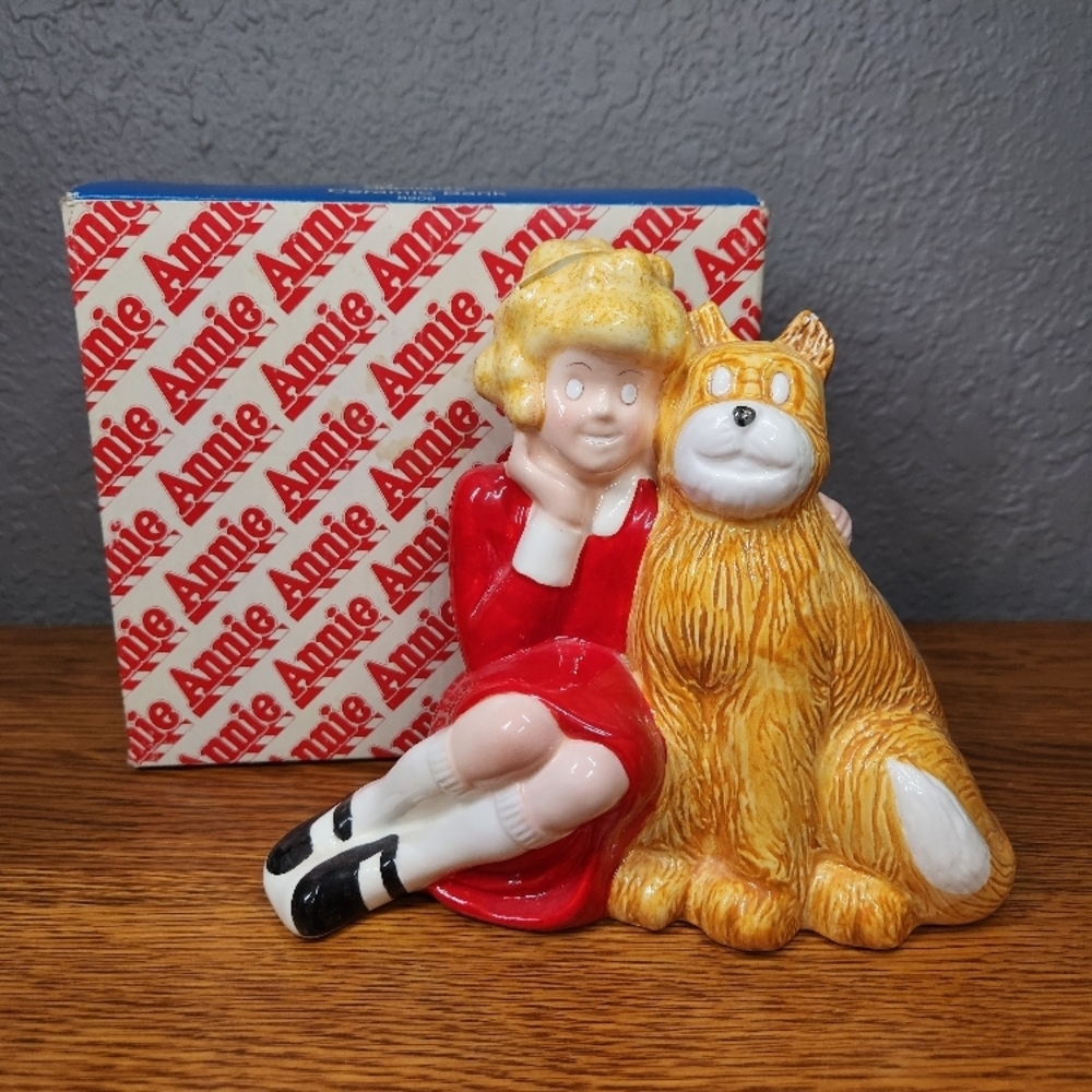 Applause Little Orphan Annie and Sandy ceramic coin bank